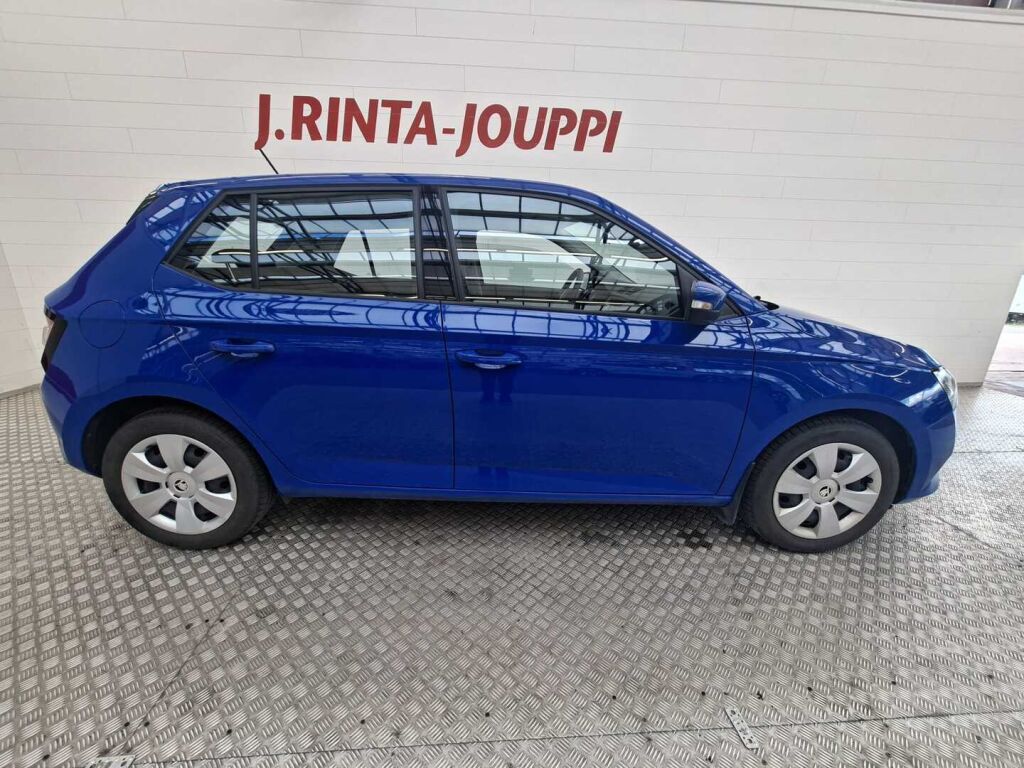Skoda Fabia 2020 Sininen