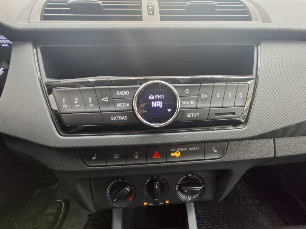 Skoda Fabia 2020 Sininen