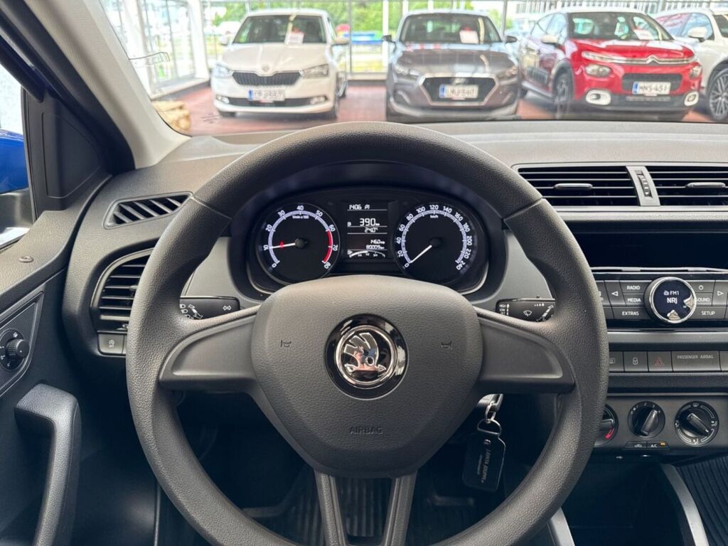 Skoda Fabia 2020 Sininen