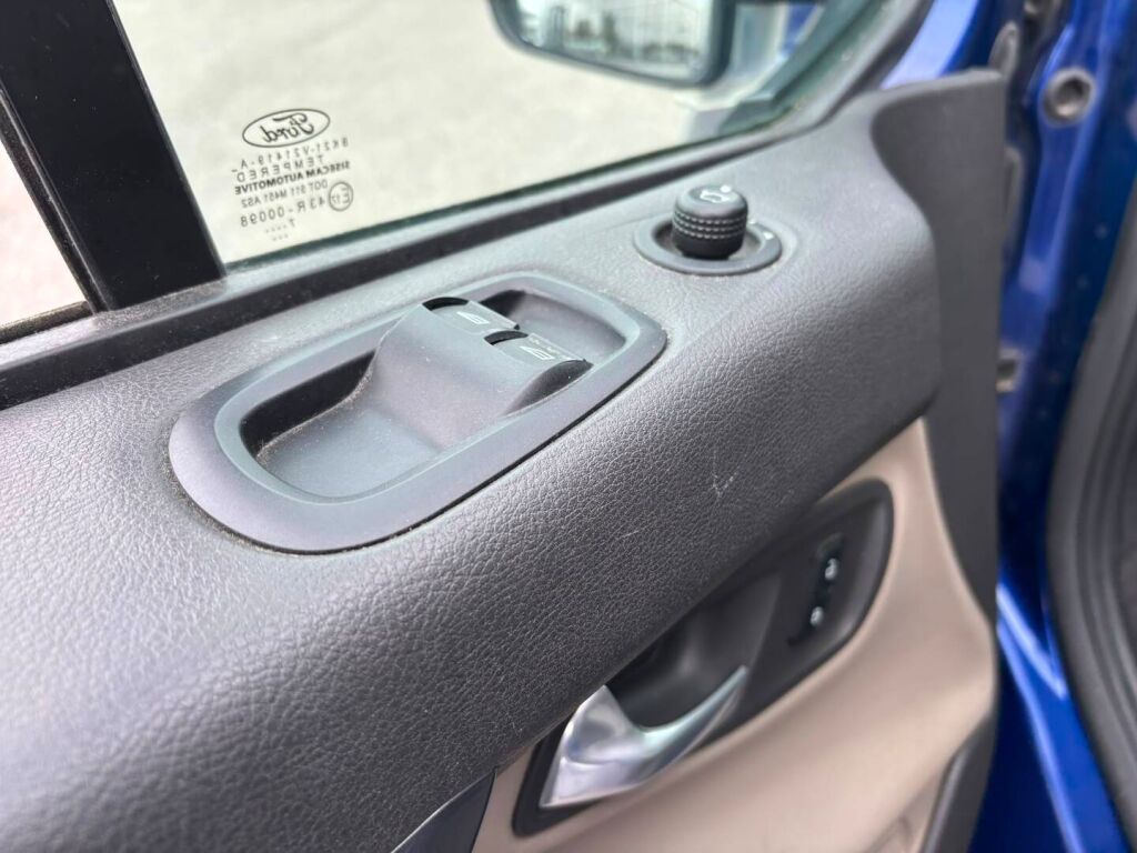 Ford Tourneo 2017 Sininen