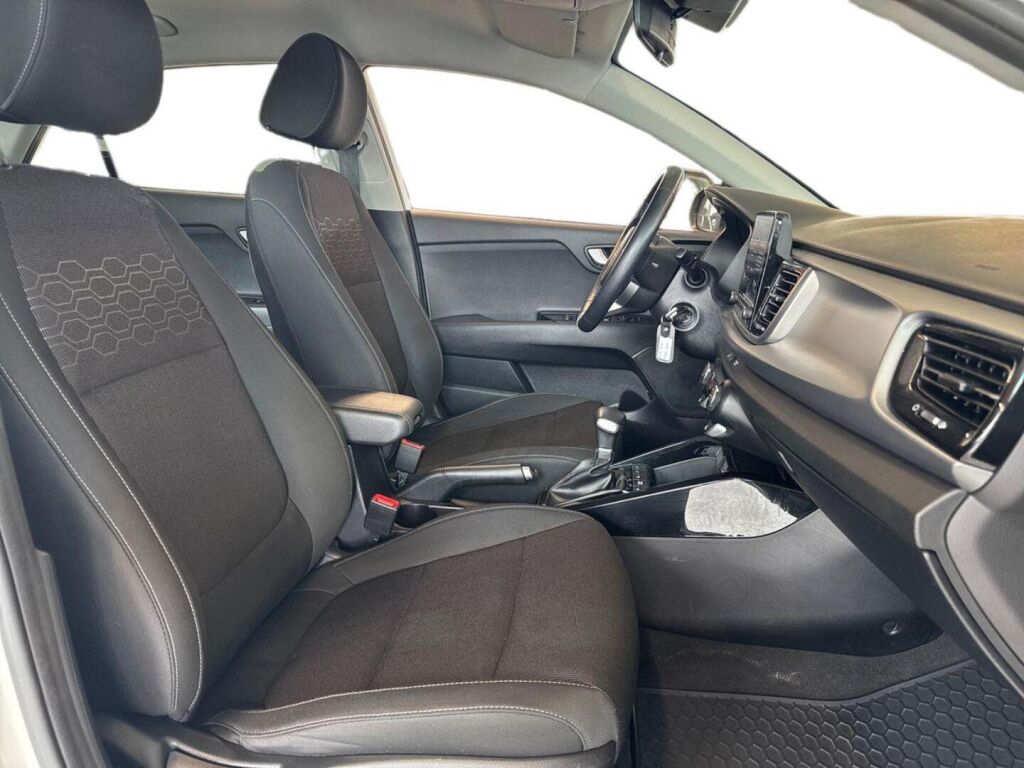 Kia Rio 2021 Valkoinen