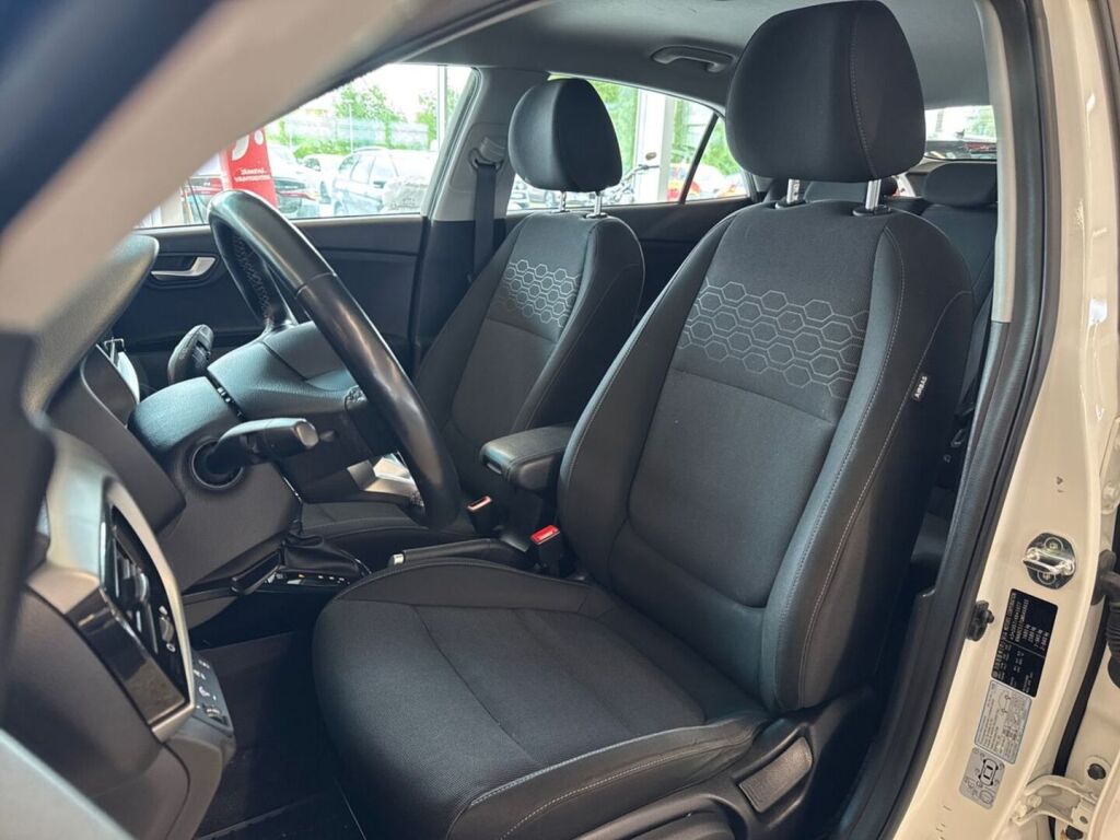 Kia Rio 2021 Valkoinen