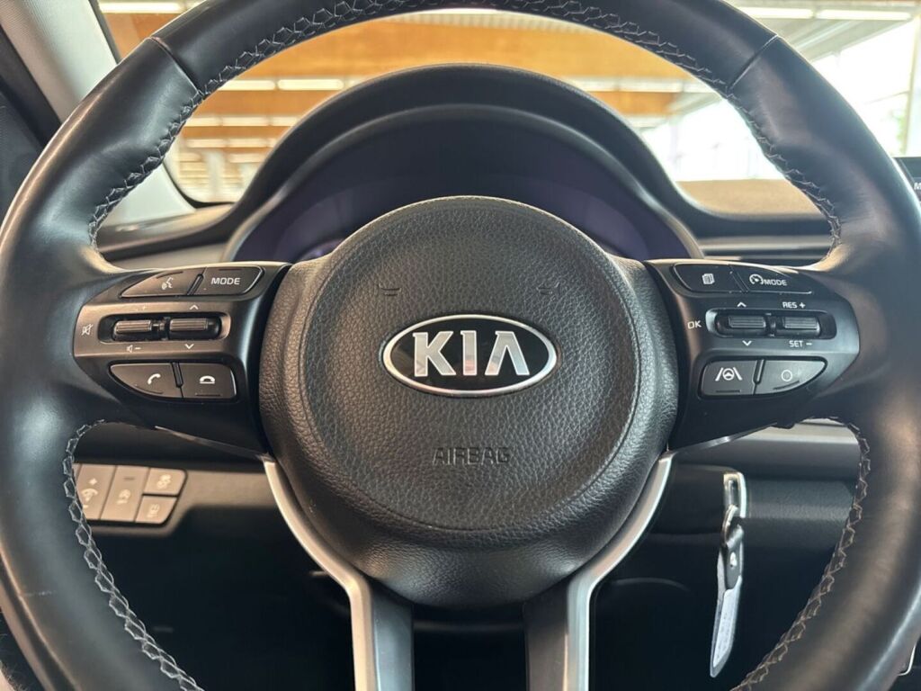 Kia Rio 2021 Valkoinen