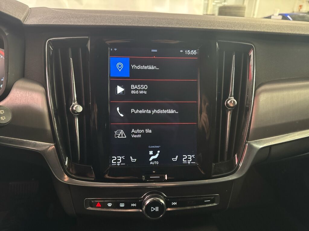 Volvo V90 2017 Musta