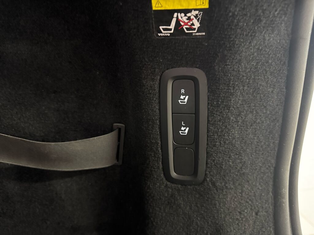 Volvo V90 2017 Musta