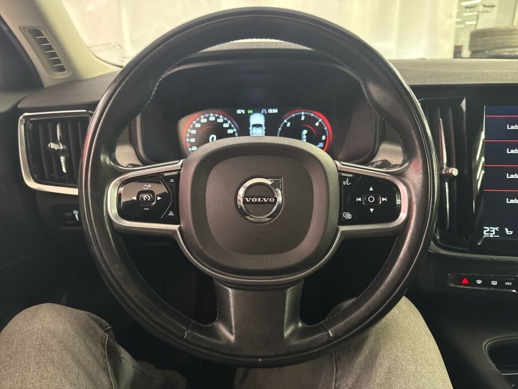 Volvo V90 2017 Musta