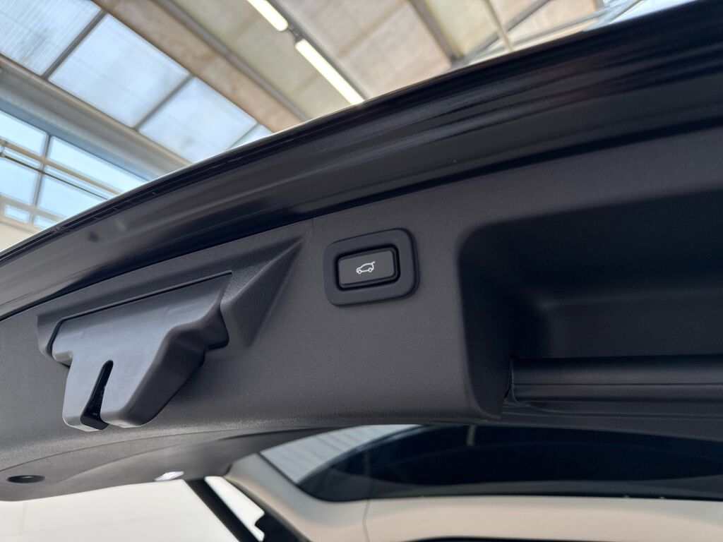 Land Rover Discovery Sport 2020 Musta