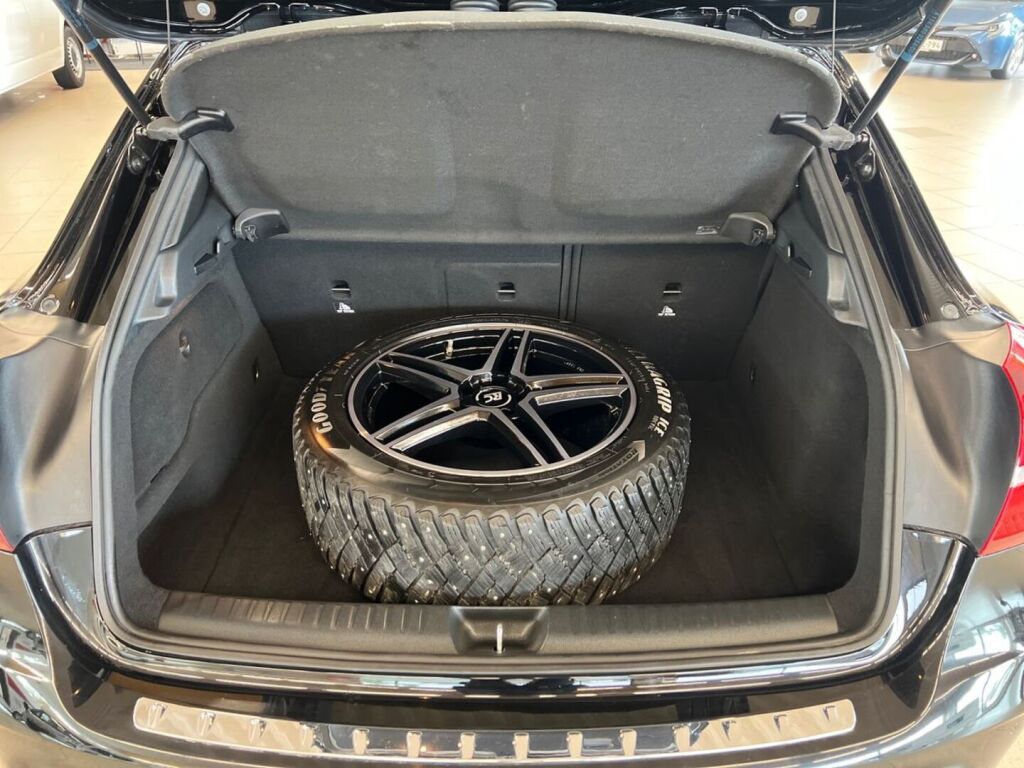 Mercedes-Benz GLA 2019 Musta