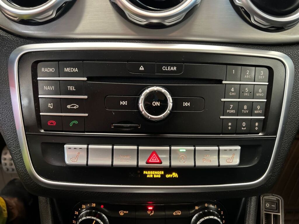 Mercedes-Benz GLA 2019 Musta