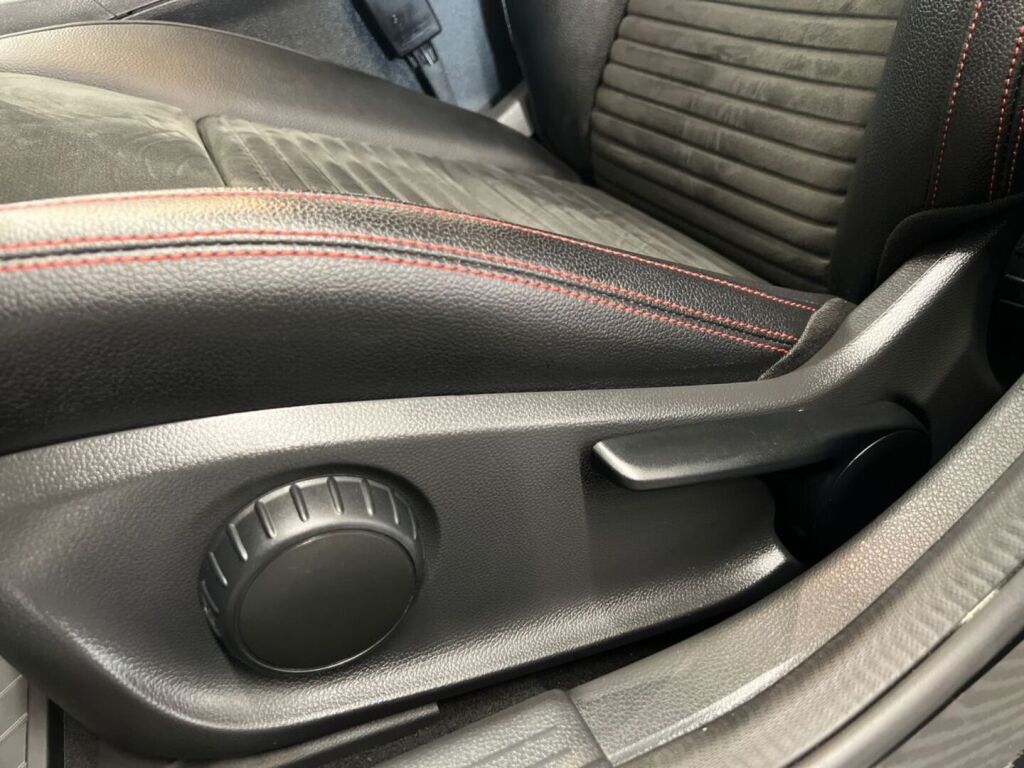 Mercedes-Benz GLA 2019 Musta
