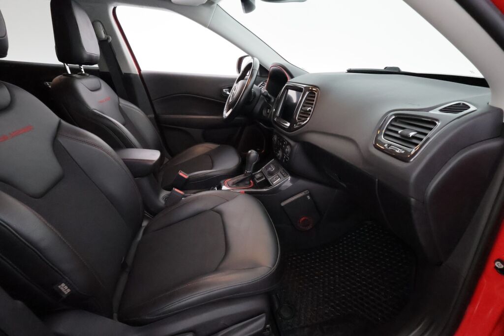 Jeep Compass 2021 Punainen