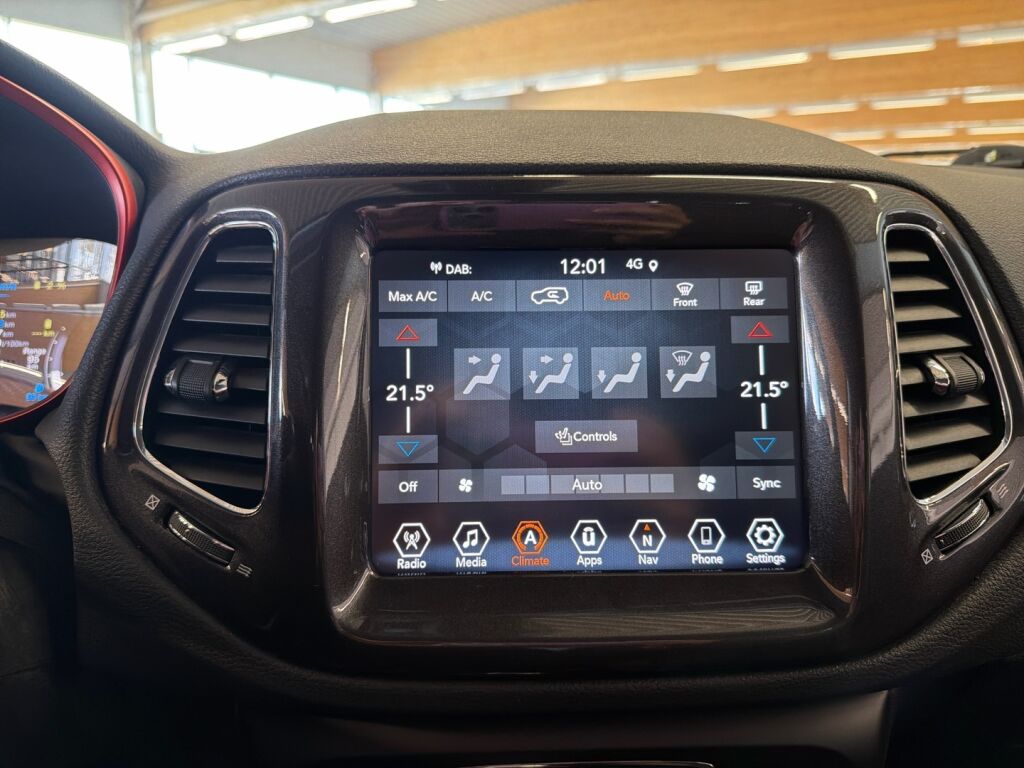 Jeep Compass 2020 Punainen