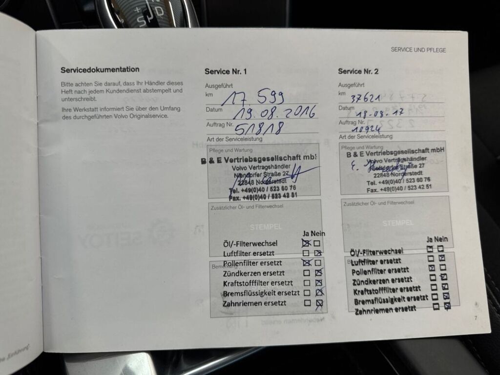 Volvo V60 2015 Sininen