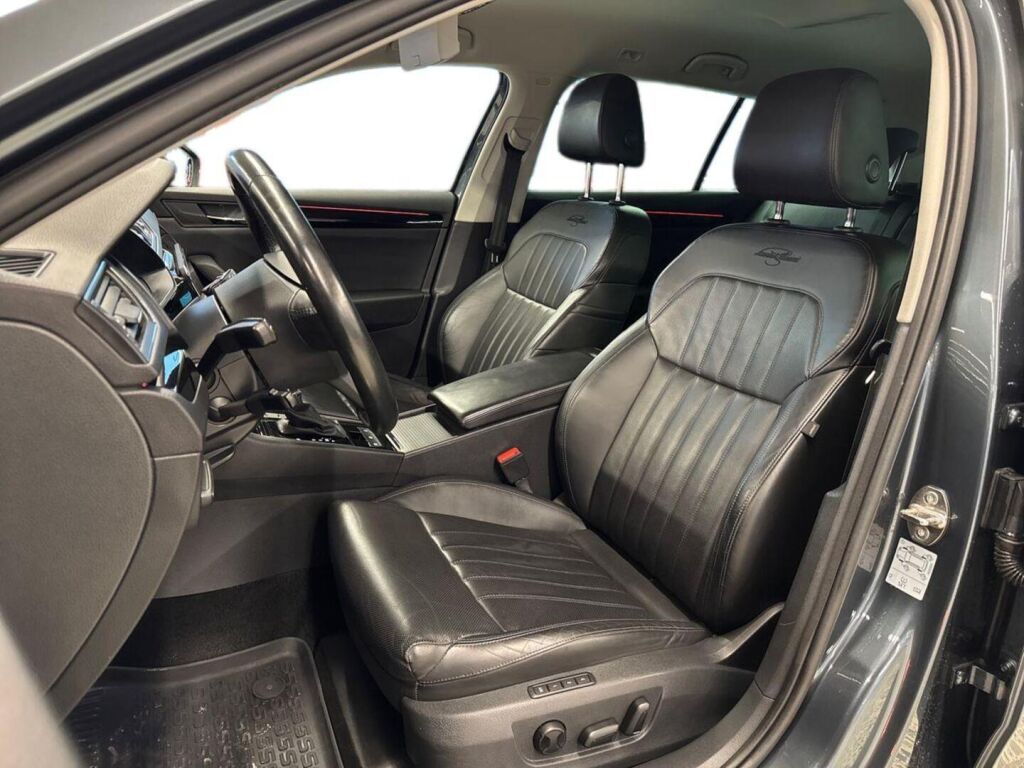 Skoda Superb 2018 Metallinhohto Harmaa