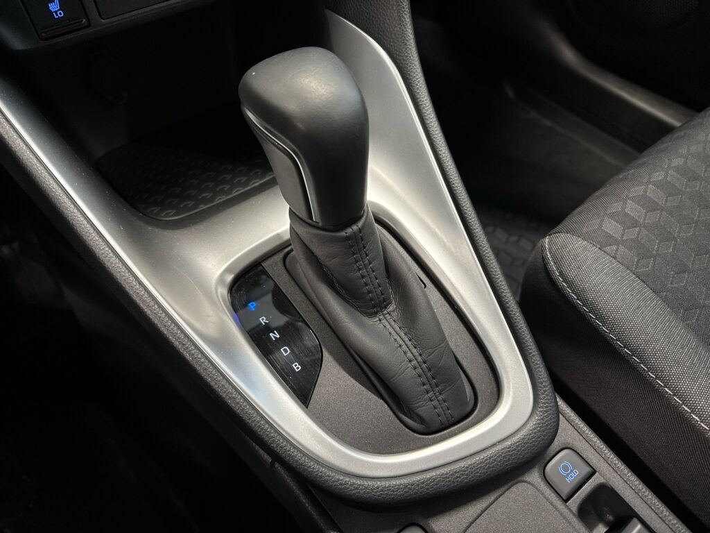 Toyota Yaris 2021 Ruskea (beige)