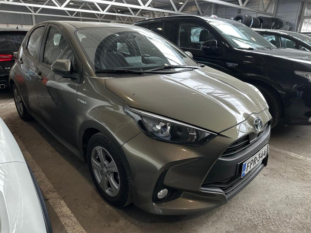 Toyota Yaris 2021 Ruskea (beige)