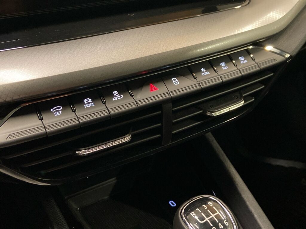 Skoda Octavia 2020 Valkoinen