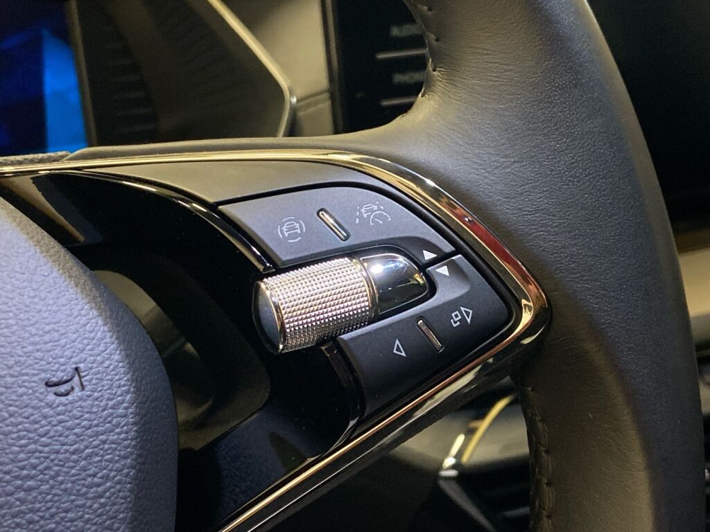 Skoda Octavia 2020 Valkoinen