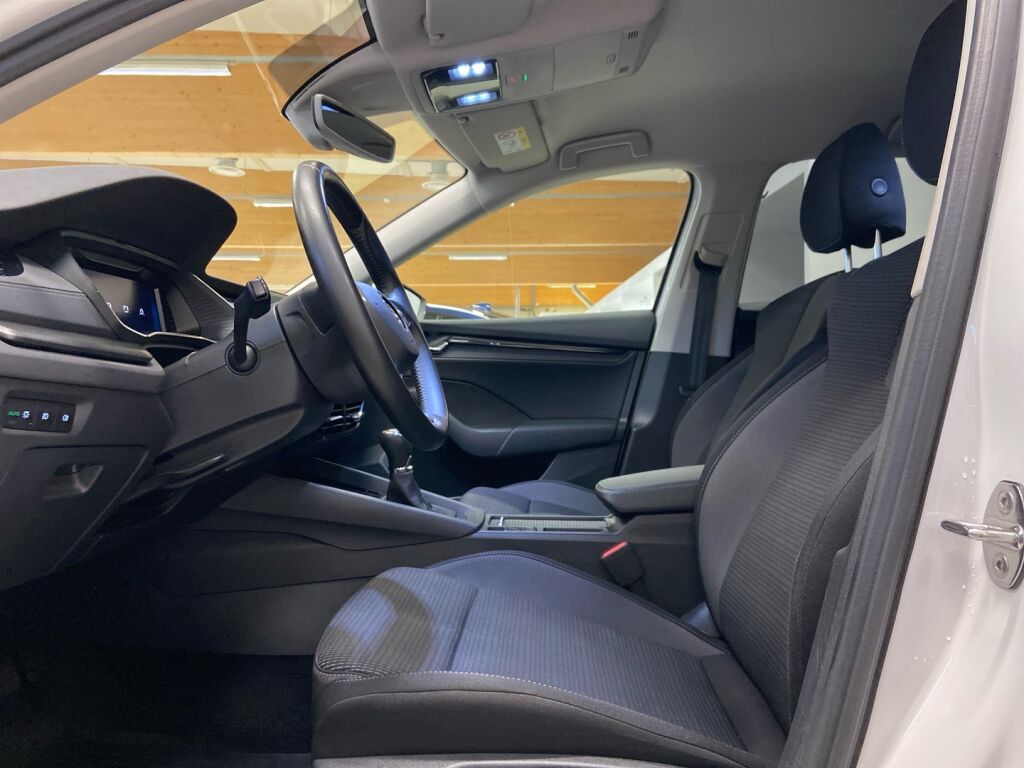 Skoda Octavia 2020 Valkoinen