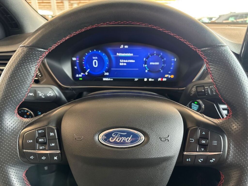 Ford Focus 2020 Musta