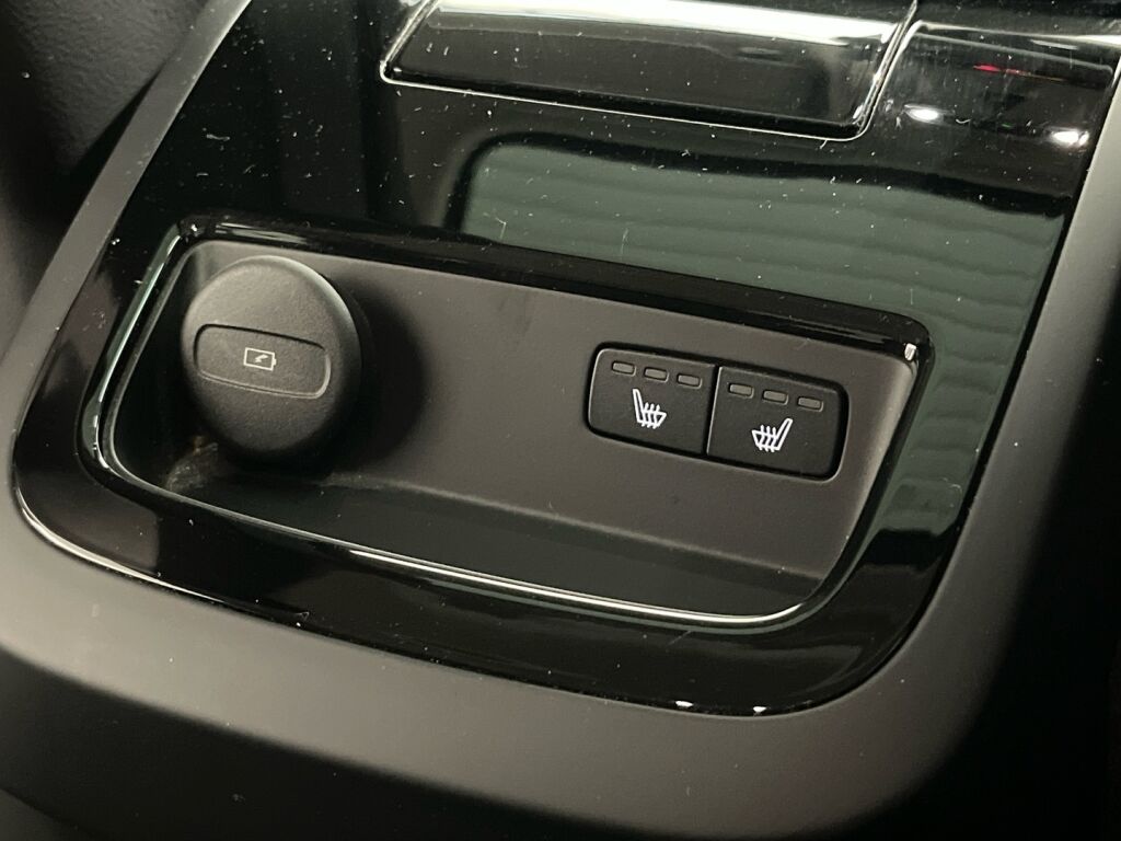 Volvo S90 2021 Musta