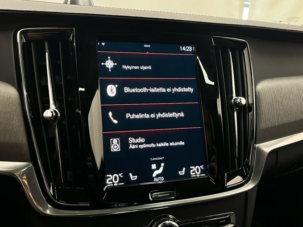 Volvo S90 2021 Musta
