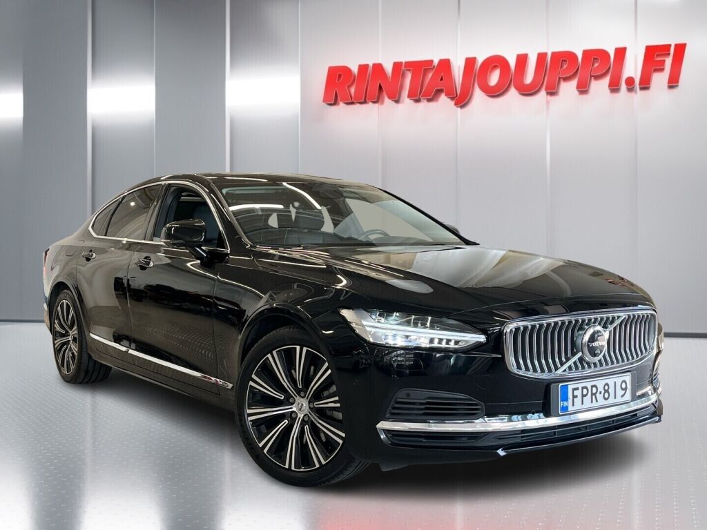 Volvo S90 2021 Musta