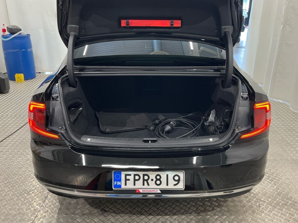 Volvo S90 2021 Musta