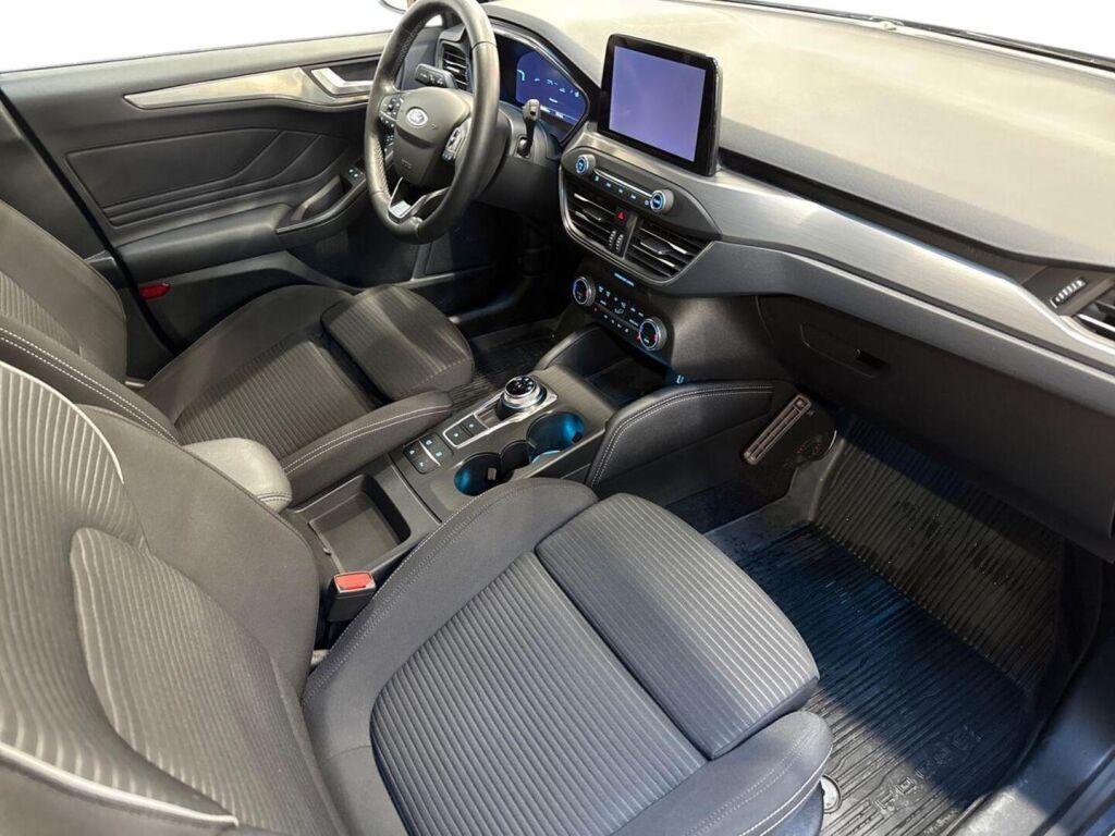 Ford Focus 2020 Sininen