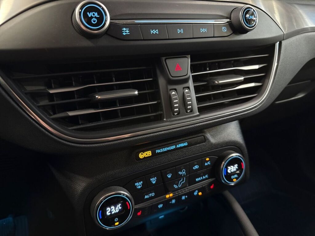 Ford Focus 2020 Sininen