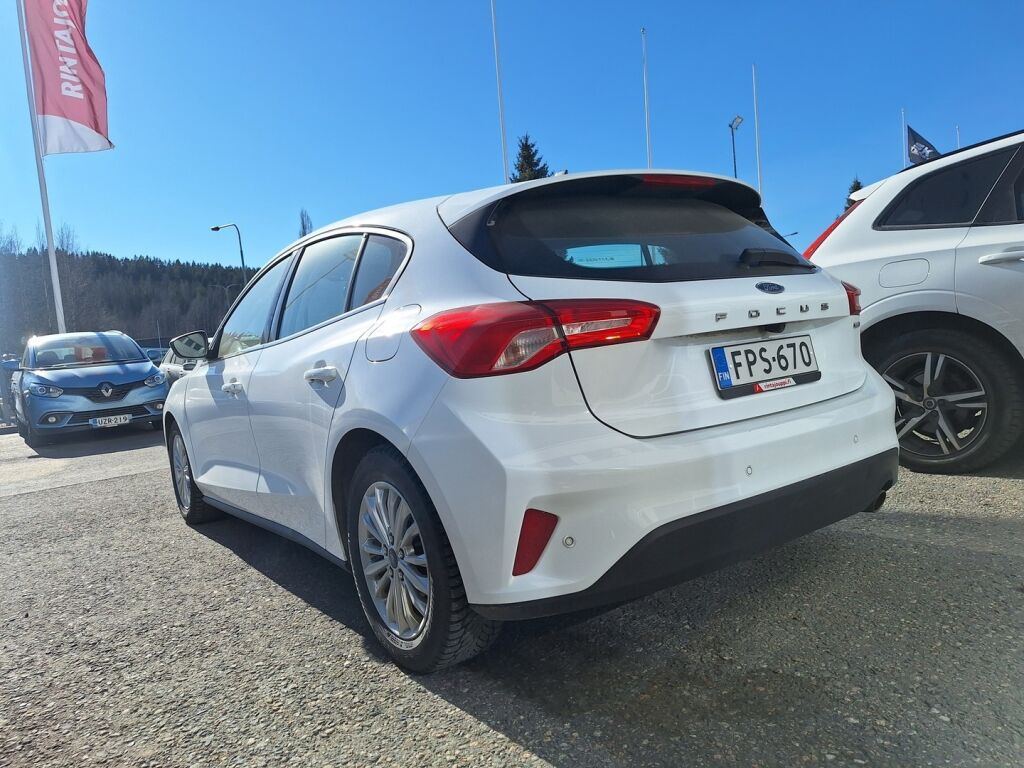 Ford Focus 2021 Valkoinen