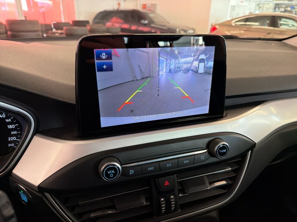 Ford Focus 2021 Valkoinen