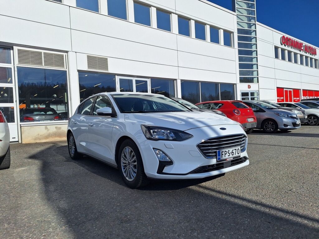 Ford Focus 2021 Valkoinen