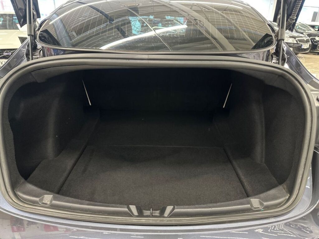 Tesla Model 3 2020 Harmaa