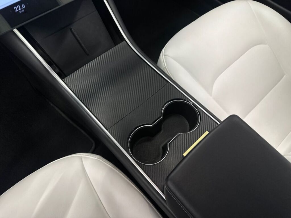 Tesla Model 3 2020 Harmaa