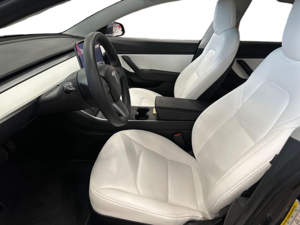 Tesla Model 3 2020 Harmaa