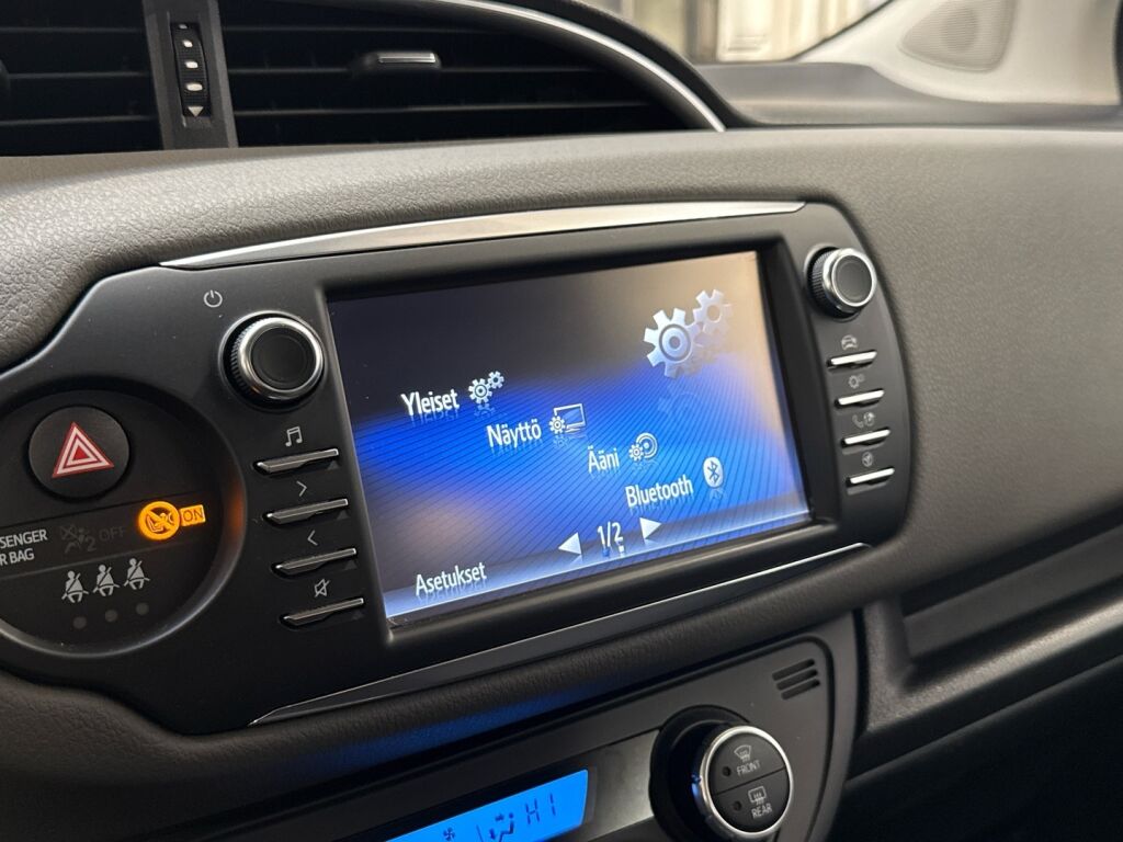 Toyota Yaris 2017 Harmaa