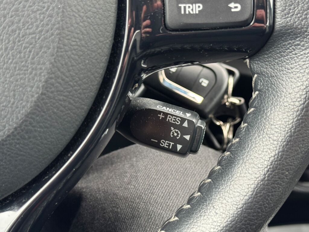 Toyota Yaris 2017 Harmaa