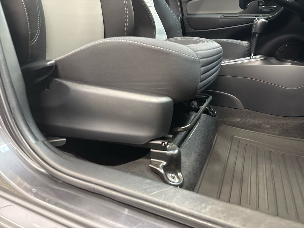 Toyota Yaris 2017 Harmaa