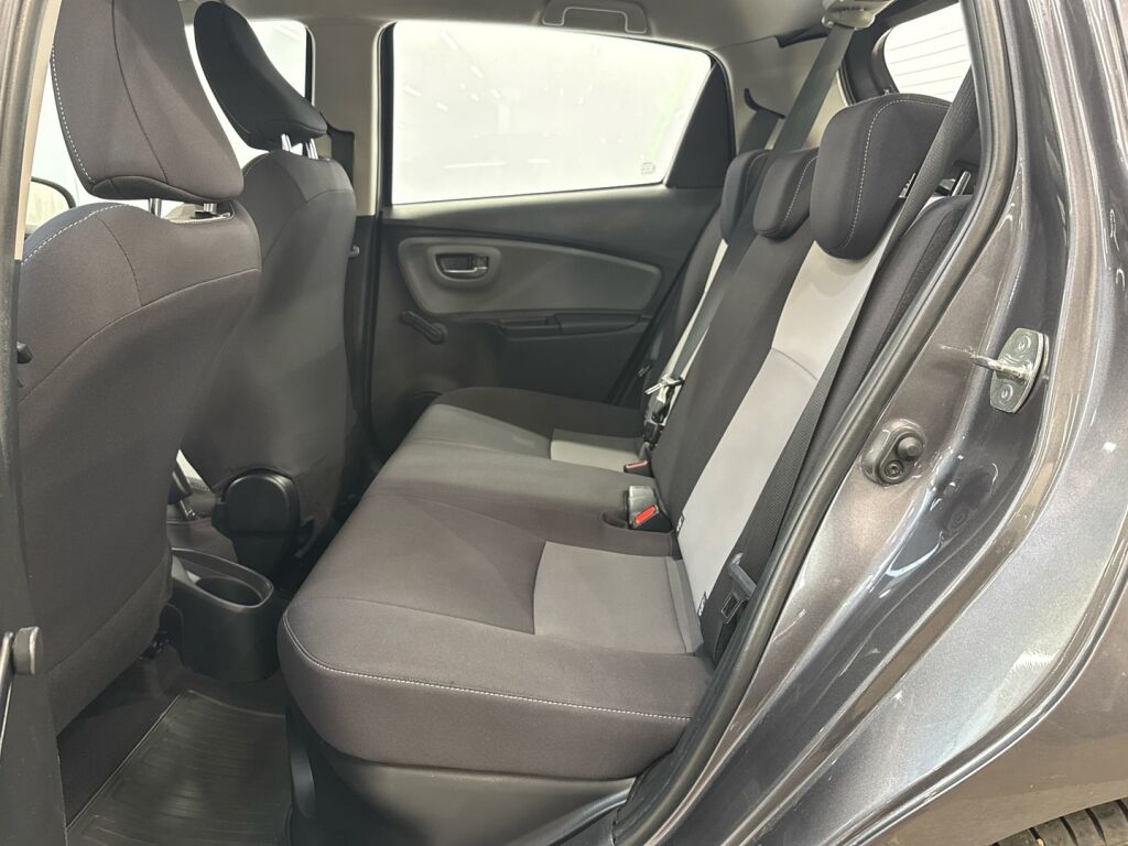 Toyota Yaris 2017 Harmaa