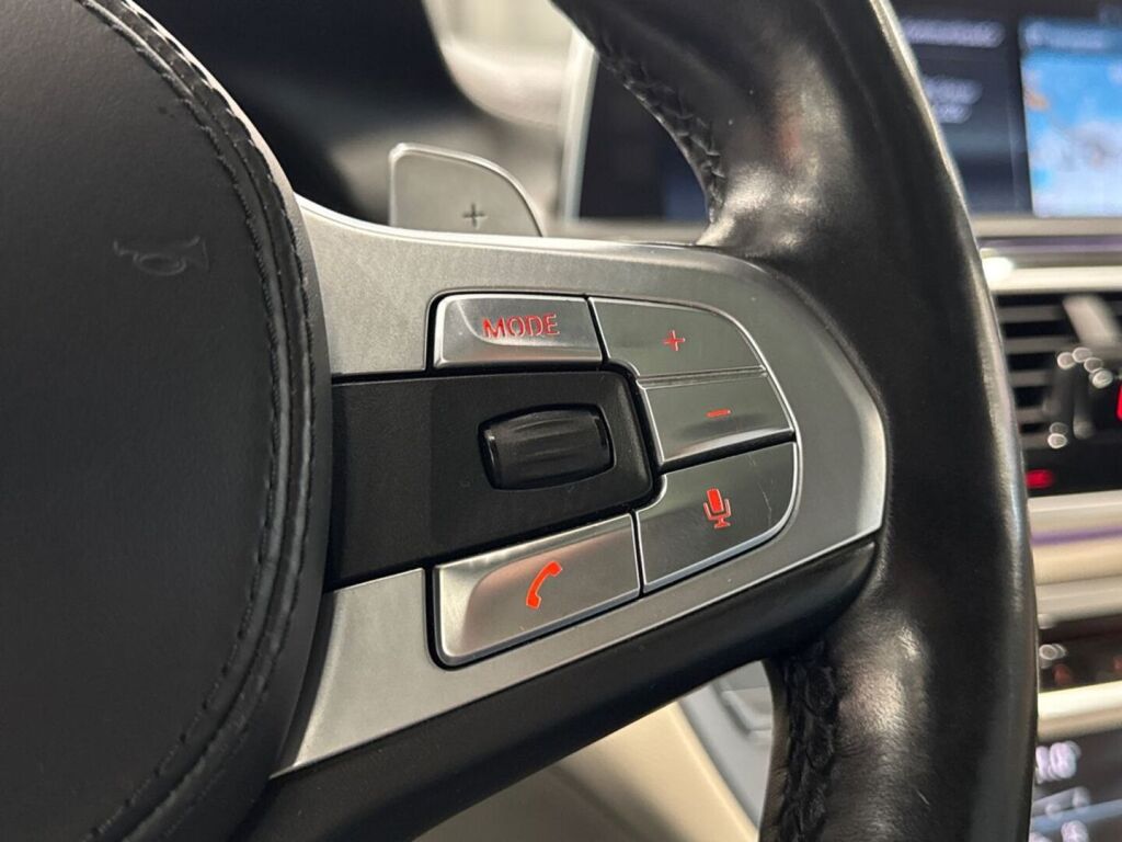 BMW 740 2018 Musta
