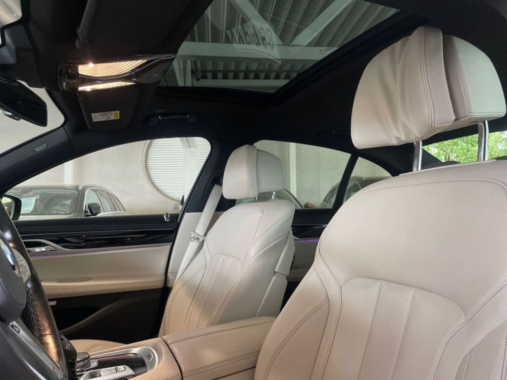 BMW 740 2018 Musta