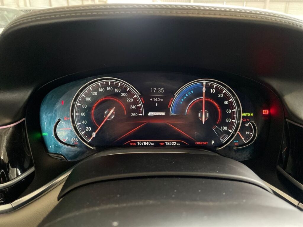 BMW 740 2018 Musta