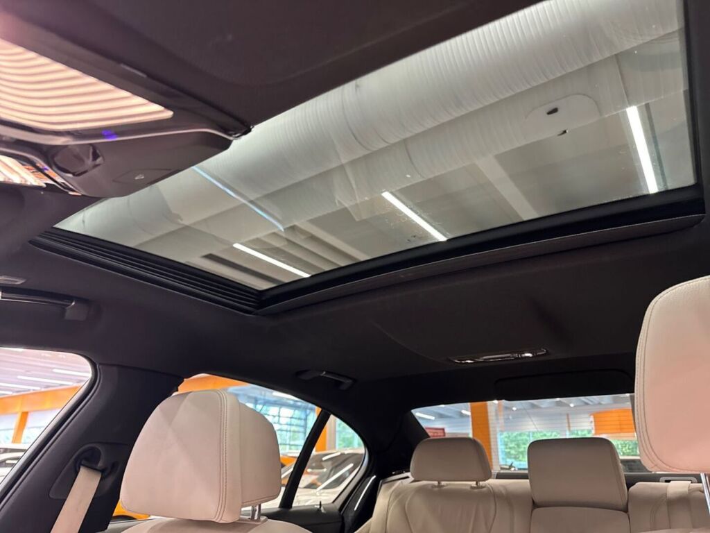 BMW 740 2018 Musta