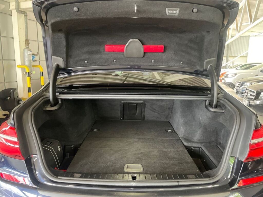BMW 740 2018 Musta