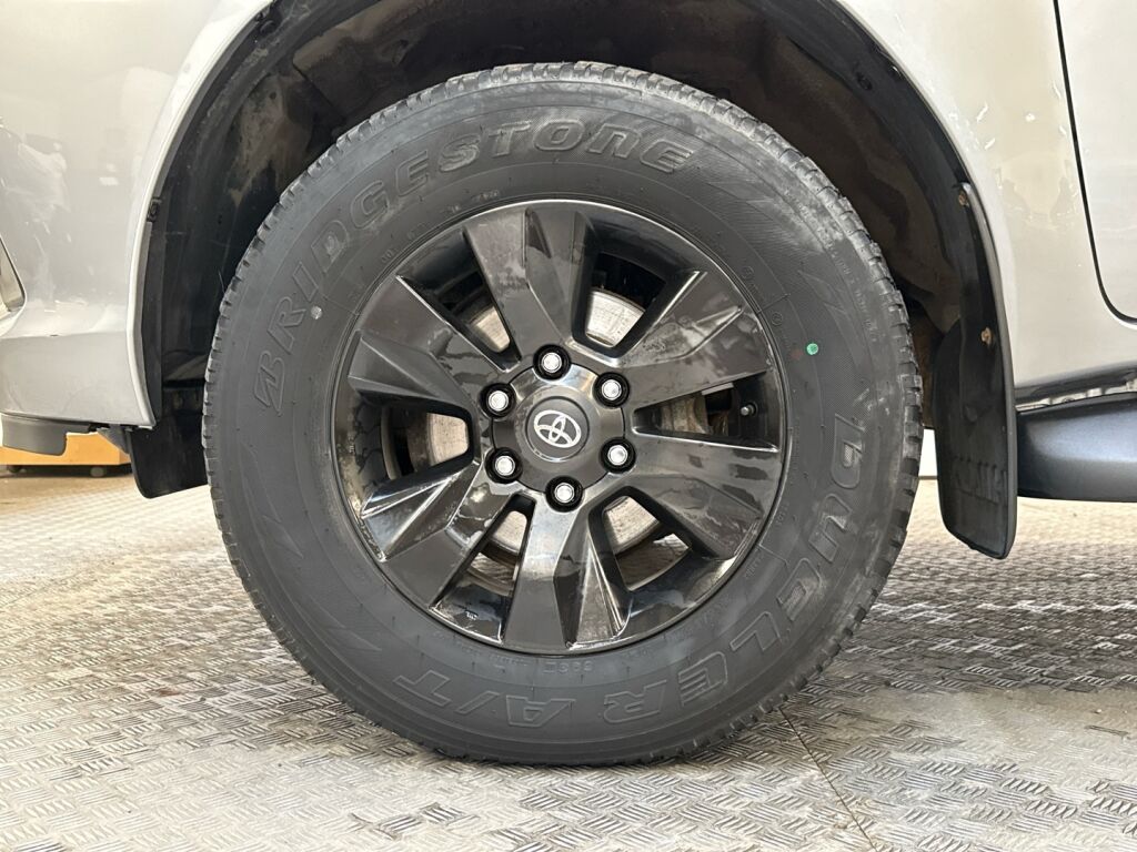 Toyota Hilux 2020 Hopea