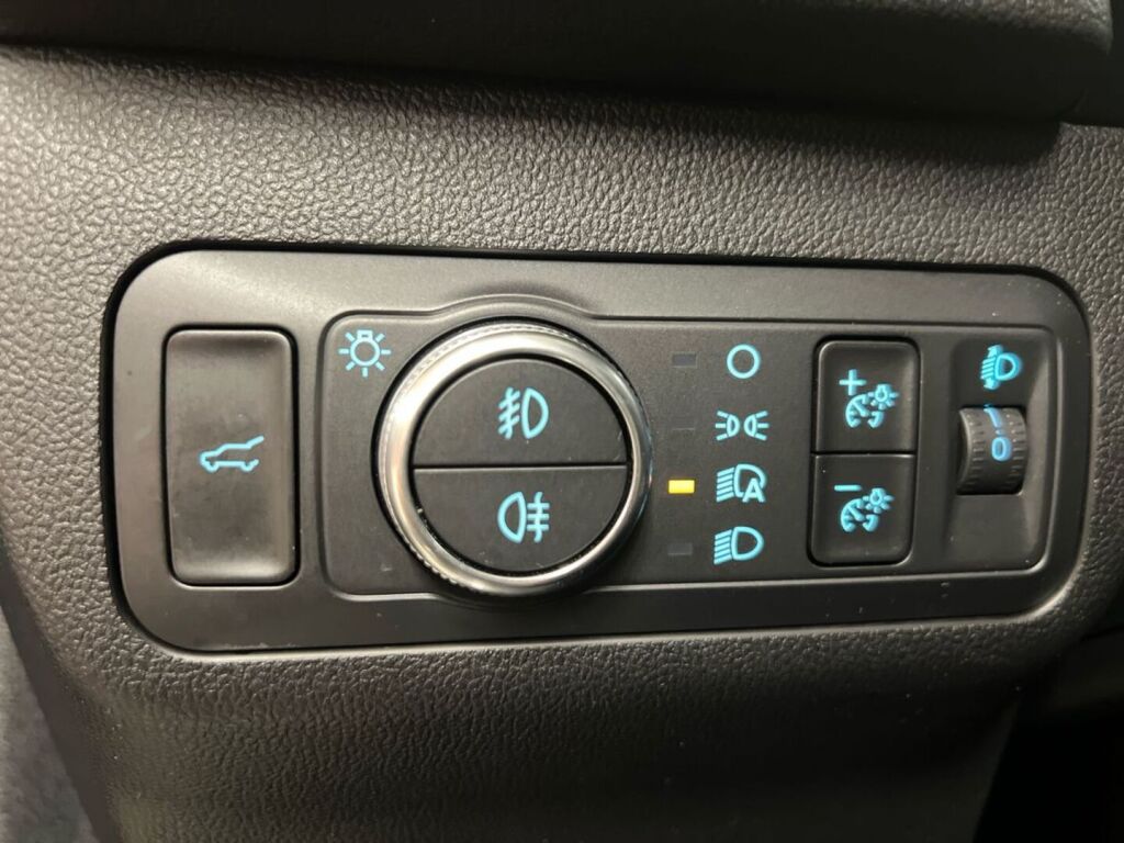 Ford Kuga 2020 Harmaa
