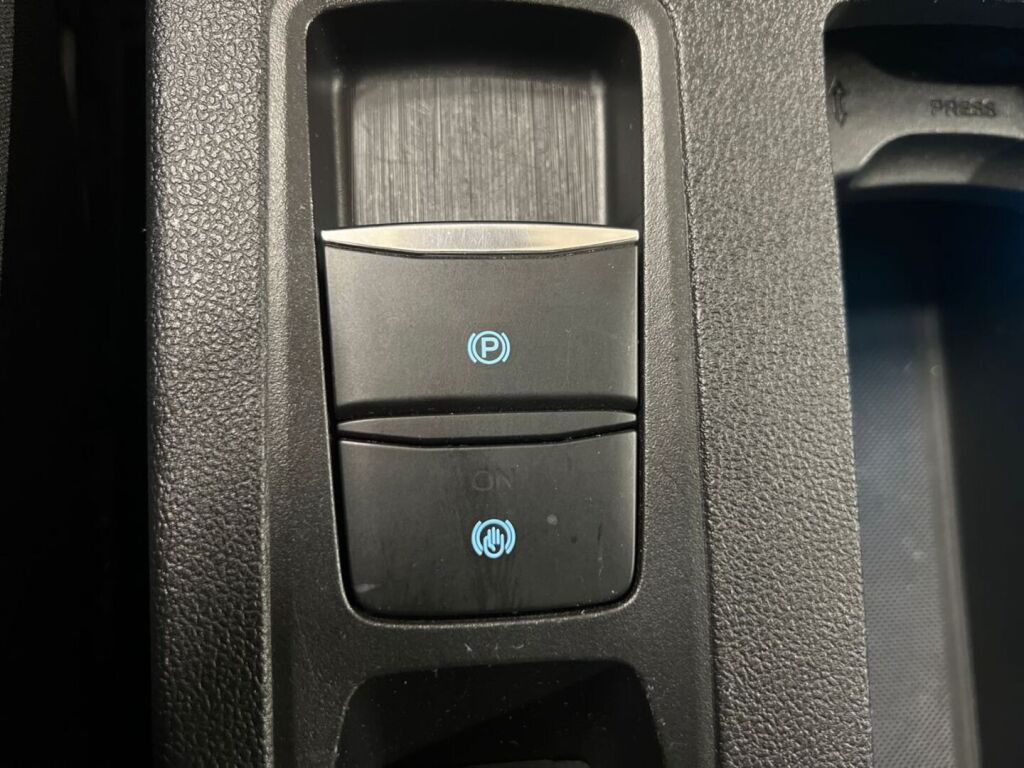 Ford Kuga 2020 Harmaa