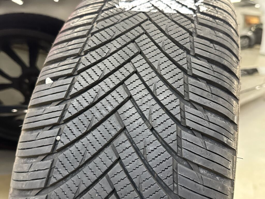 Skoda Octavia 2016 Musta