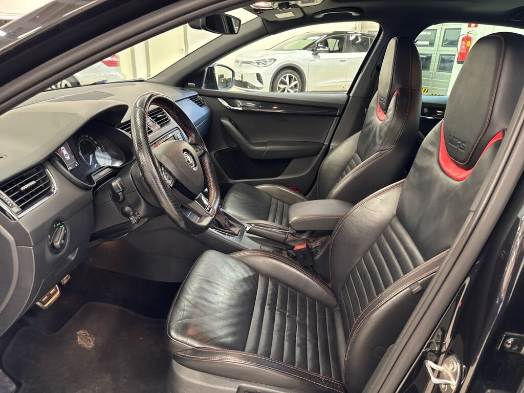 Skoda Octavia 2016 Musta